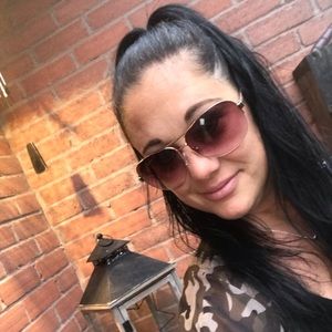 Meet your Posher, Paula